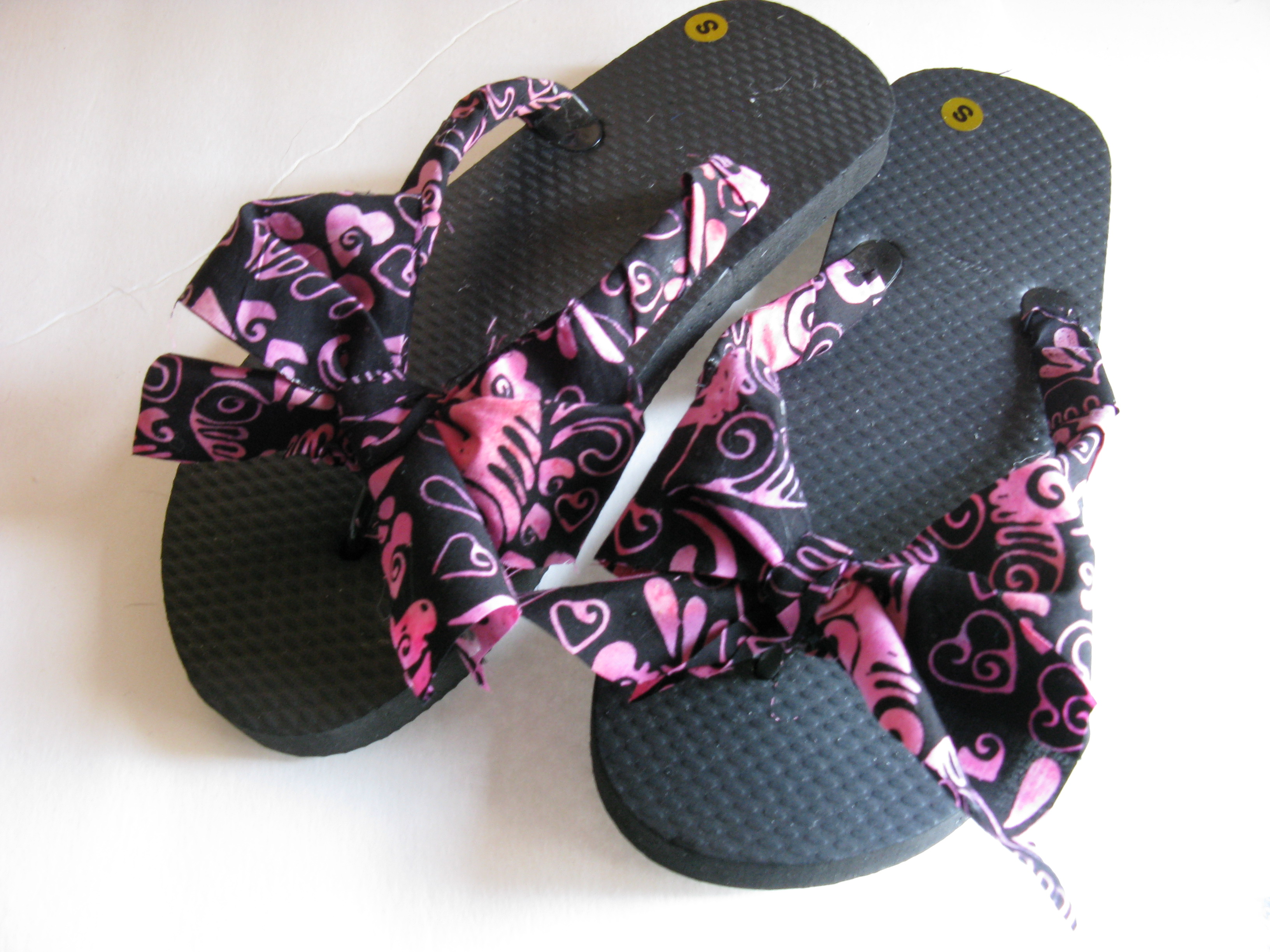 Black Pink Decorated Flip Flops on Luulla